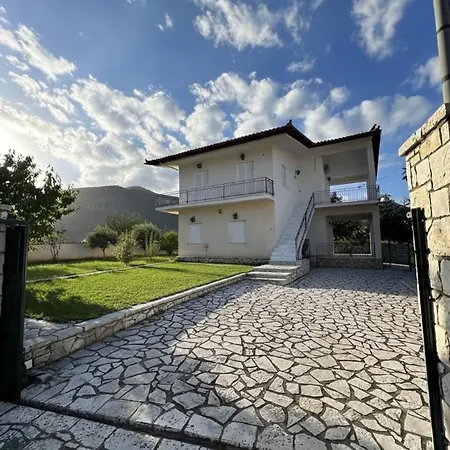 Kastellia Horizon Ferienhaus *